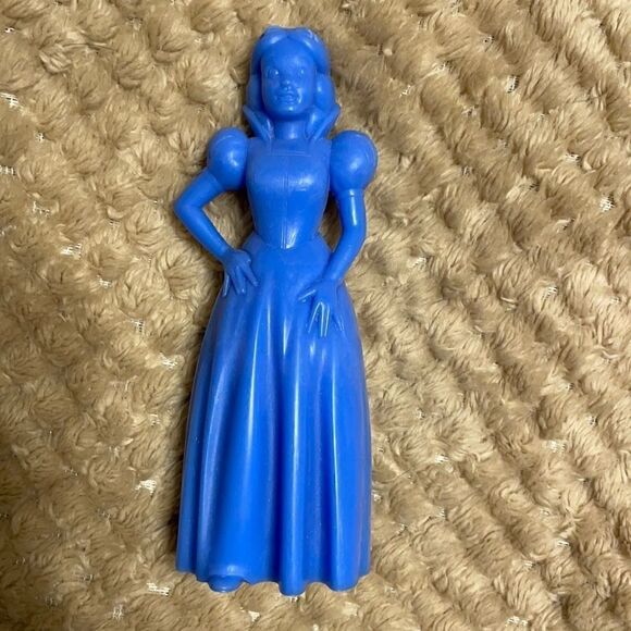 Vintage Snow White Disney Plastic Figure - Picture 2 of 6
